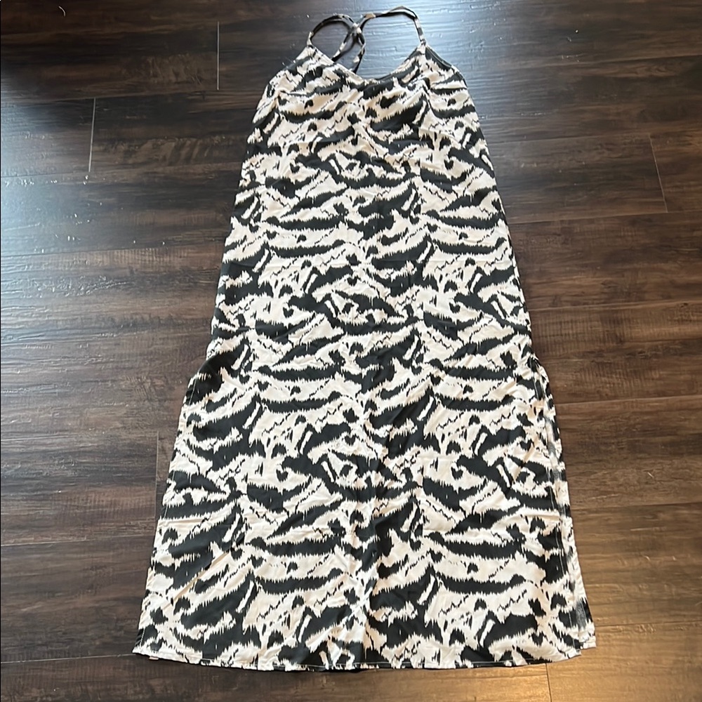 Old Navy Monochrome Tie-Strap Dress